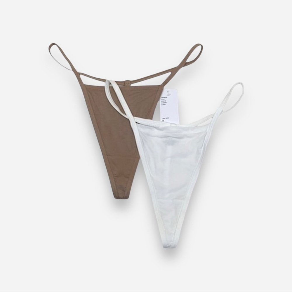 🌸New🌸 2pk Urban Outfitters Out from Under V-string Panty Lot M NWT